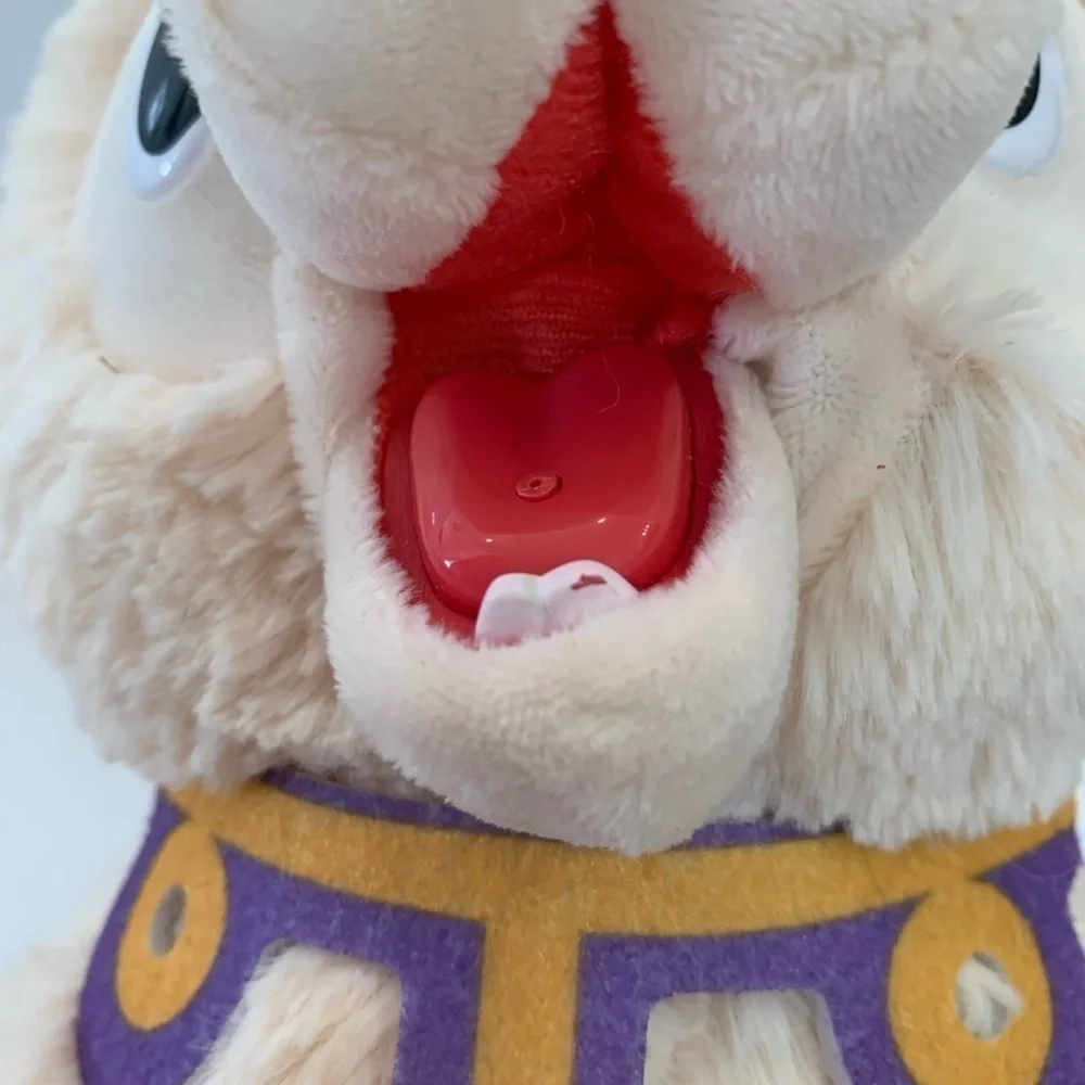 Club Petz Spitzy The Funny Spitting Llama Interactive Plush IMC Toys 2019 kids